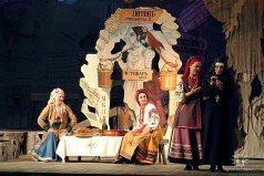 Спектакль "За двома зайцями"